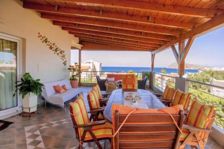 Stamatakis Boutique Studios - 122