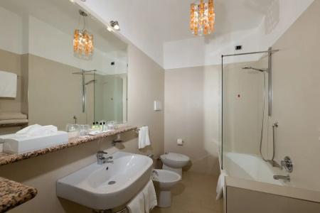 Continental Wellness & Spa - 123