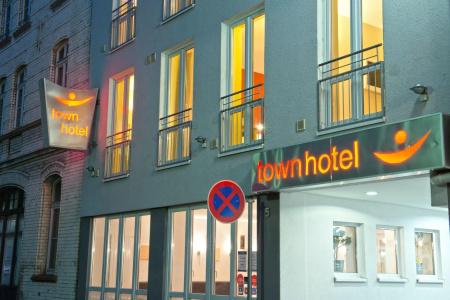 Town Wiesbaden - private living - 8