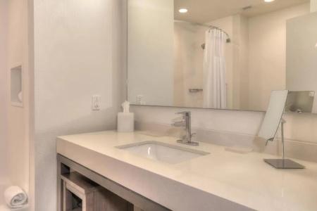 Courtyard by Marriott - 64