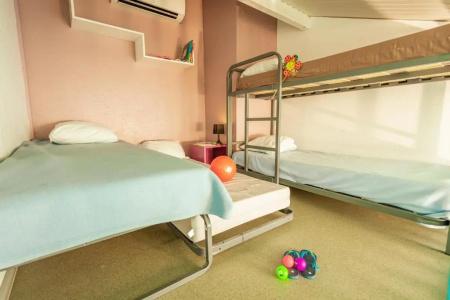 Camping Le Bois Fleuri - 79