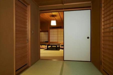 Yamatoya Honten - 58