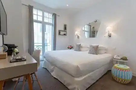 Hôtel Simone Cannes Centre - 53