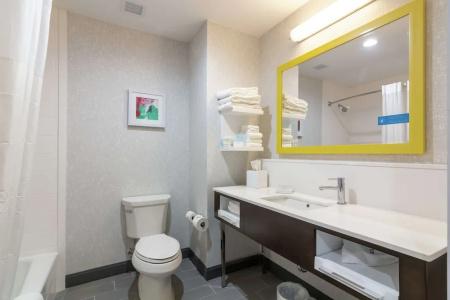 Hampton Inn & Suites Dallas East - 40