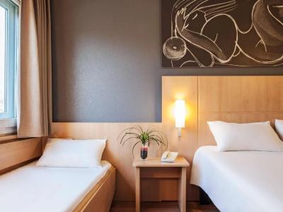 Ibis Barcelona Meridiana - 8