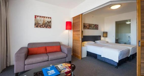 Broadbeach Savannah - 162