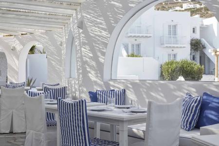 Mr. and Mrs. White Tinos - 32