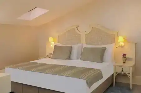 DoubleTree by Hilton Cesme Alacati Beach Resort - 36