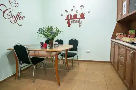 Umba Hostel & Tours - 10