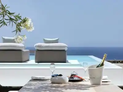 Canaves Oia Epitome - Small Luxurys of the World - 12