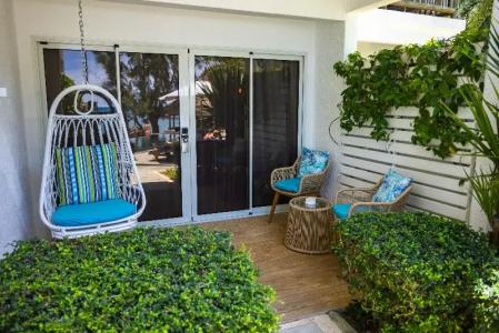 Seapoint Boutique - 94