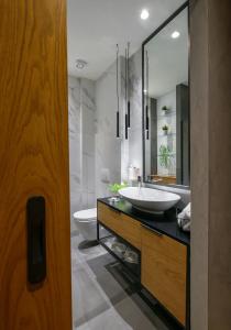 Olvios Luxury Suites - 25