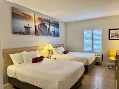 Days Inn & Suites by Wyndham - 73