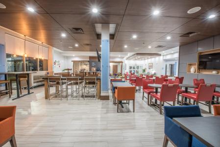 Holiday Inn Express & Suites - Houston Westchase - Westheimer, an IHG - 17