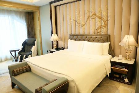 Wanda Reign Wuhan - 99