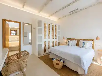The Sea Club - 203