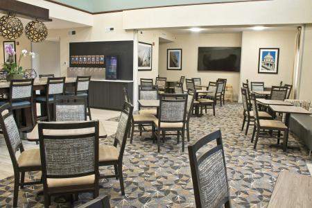 Hampton Inn & Suites Denver-Speer Boulevard - 16