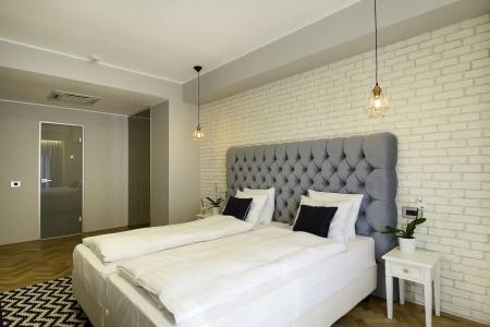Venis Boutique - 28