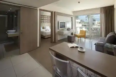 Melpo Antia Suites - 68