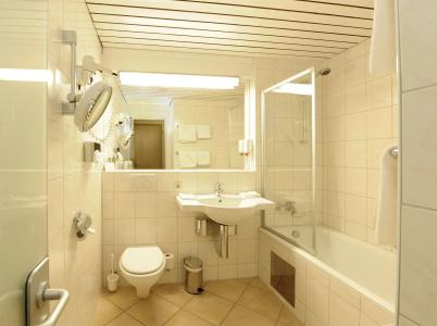 Best Western Premier Central Leonhard - 9