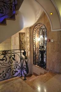 Boutique Boris Palace & Restaurant - 10