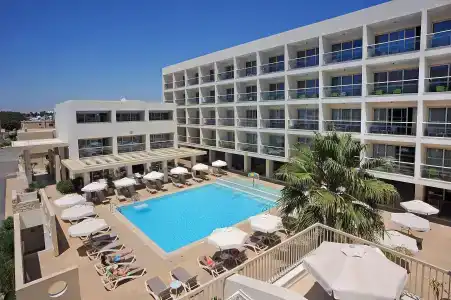 Nelia Gardens - 10