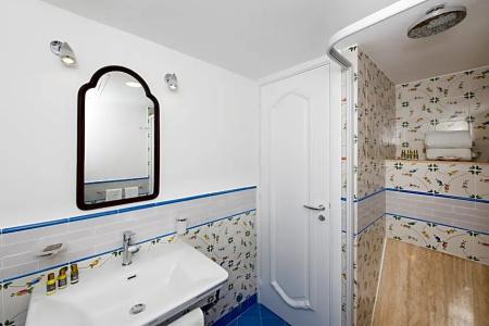 Eden Roc Suites - 244