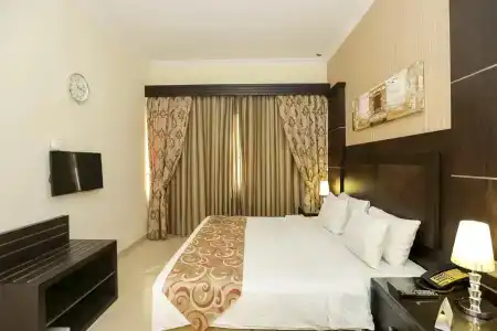 Ivory Grand - 22