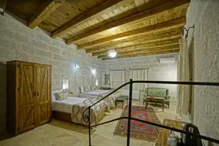 Risus Cave Suites - 29