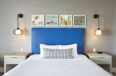 The Waterfront Beach Resort, A Hilton - 6