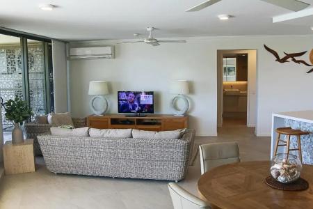 Cairns Aquarius - 98