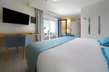 Aqua Suites - 98