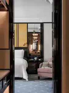 The Peninsula - 32