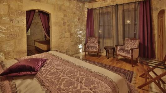 Golden Cave Suites - 110
