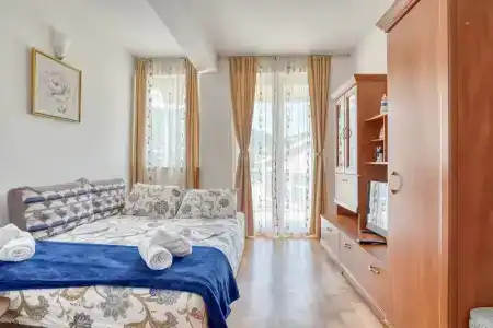 Elena - 289