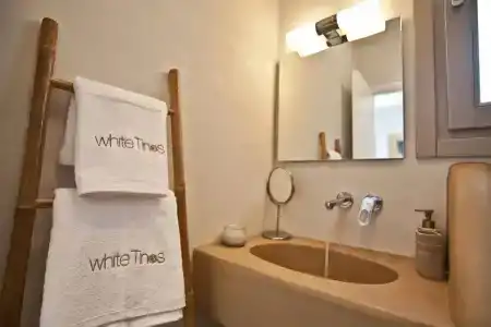 White Tinos Luxury Suites - 27