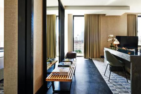 Sixty Soho - 106