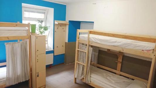 AntiHostel Forrest - 8