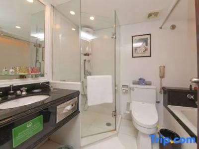 Nanjing Grand - 107