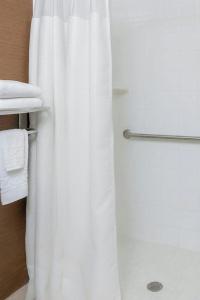 Fairfield Inn & Suites - 21