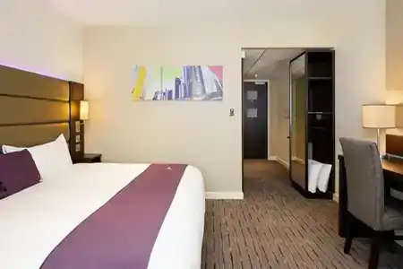 Premier Inn Victoria - 2