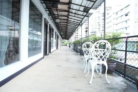 Boss Suites Nana - 24