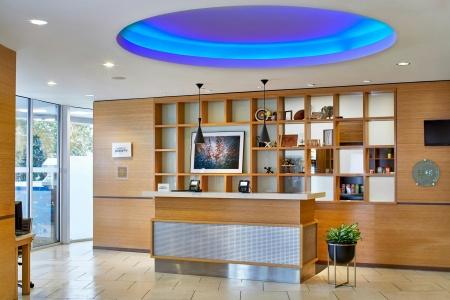 Four Points by Sheraton Downtown - 24