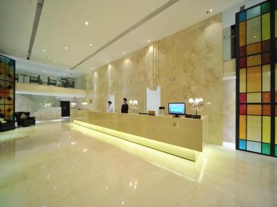 Kingtown Riverside Plaza Shanghai - 1