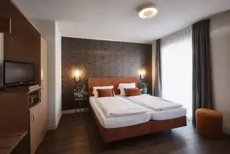 Stadthotel - 2