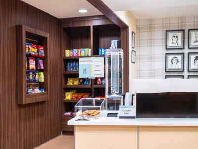 Fairfield Inn West - 13