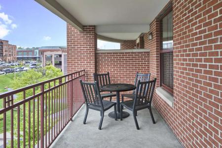 Hampton Inn and Suites Downtown - 146