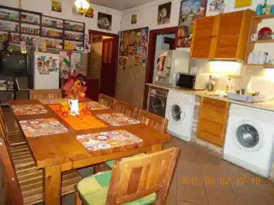 Hungaria Guesthouse - 11