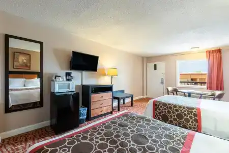 Sundial Inn - 2