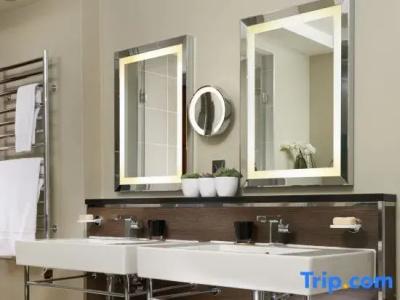 Taj 51 Buckingham Gate Suites and Residences - 50